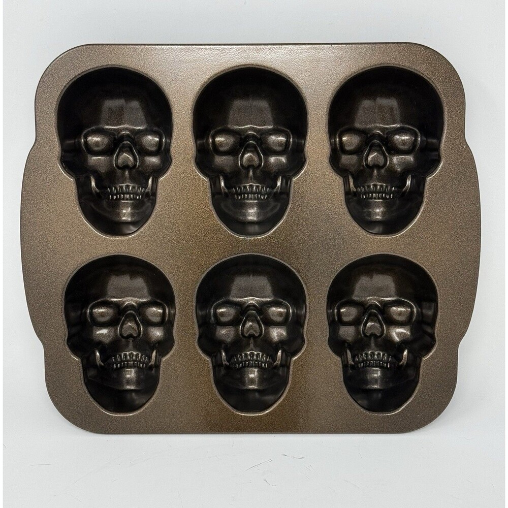 Nordic Ware Haunted Skull Cakelet Pan Muffin Mini Cakes Halloween Spooky Festive